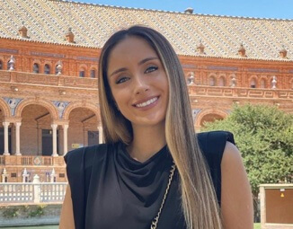 Who Is Claudia Lopes? Girlfriend Of Diogo Dalot